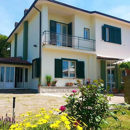 Bed And Breakfast Romantica Evasione Сутри Екстериор снимка