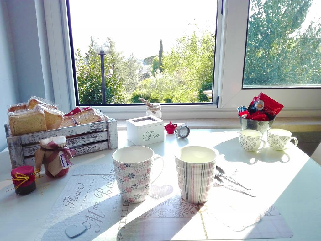 Bed And Breakfast Romantica Evasione Сутри Екстериор снимка