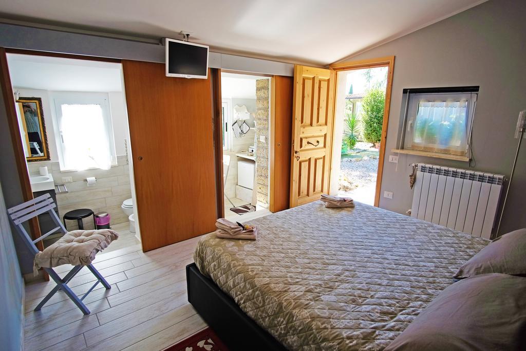 Bed And Breakfast Romantica Evasione Сутри Екстериор снимка