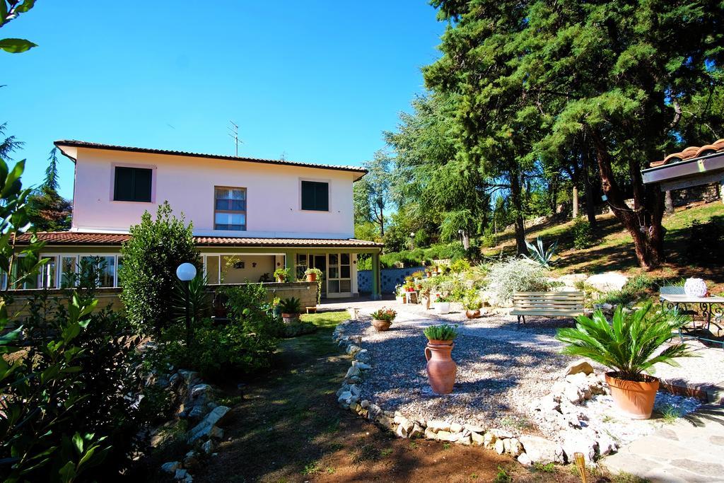 Bed And Breakfast Romantica Evasione Сутри Екстериор снимка