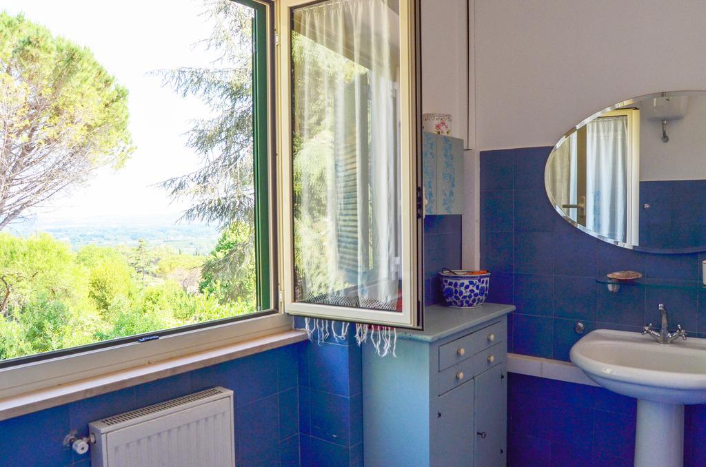 Bed And Breakfast Romantica Evasione Сутри Екстериор снимка
